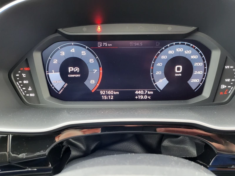 Audi Q3 2.0 TFSI, снимка 17 - Автомобили и джипове - 52030324