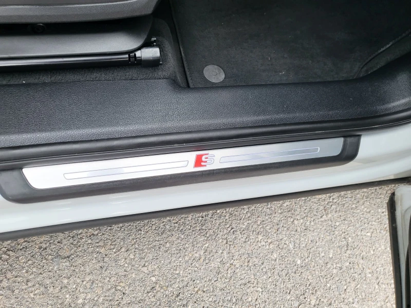 Audi Q3 2.0 TFSI, снимка 16 - Автомобили и джипове - 52030324