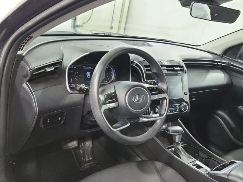 Hyundai Tucson * Essential AWD * CARFAX * БЕЗ ПЪРВОНАЧАЛНА ВНОСКА, снимка 13 - Автомобили и джипове - 52736419