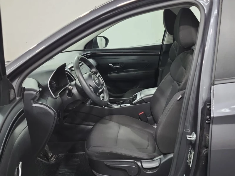 Hyundai Tucson * Essential AWD * CARFAX * БЕЗ ПЪРВОНАЧАЛНА ВНОСКА, снимка 5 - Автомобили и джипове - 52736419