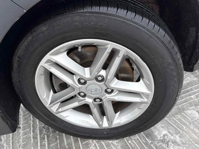 Hyundai Kona * Essential * CARFAX * БЕЗ ПЪРВОНАЧАЛНА ВНОСКА, снимка 7 - Автомобили и джипове - 52893035