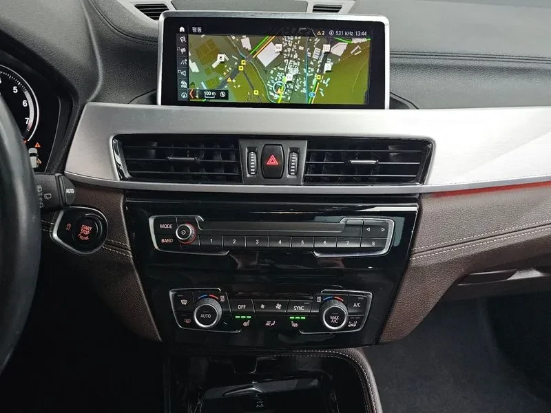 BMW X1, снимка 14 - Автомобили и джипове - 54835789