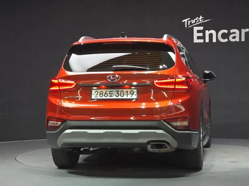 Hyundai Santa fe 2.0T 2Wd Exclusive, снимка 4 - Автомобили и джипове - 55615229