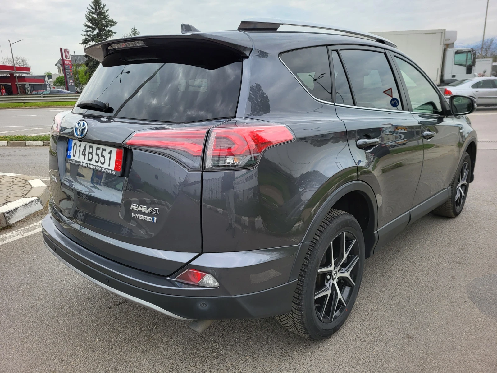 Toyota Rav4 2.5 HYBRID FWD EURO 6 НОВ ВНОС НАЛИЧЕН - изображение 5