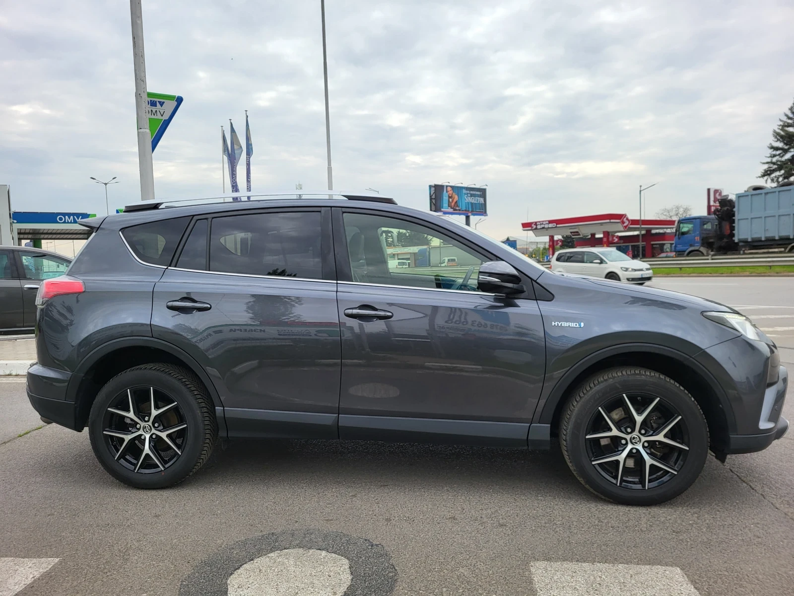 Toyota Rav4 2.5 HYBRID FWD EURO 6 НОВ ВНОС НАЛИЧЕН - изображение 4