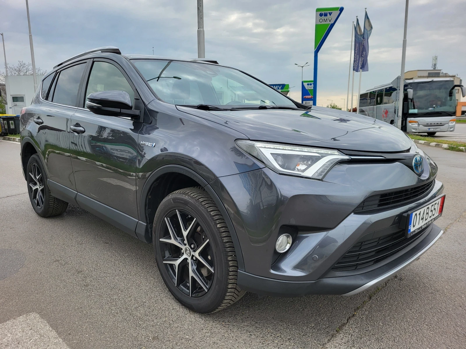 Toyota Rav4 2.5 HYBRID FWD EURO 6 НОВ ВНОС НАЛИЧЕН - изображение 3