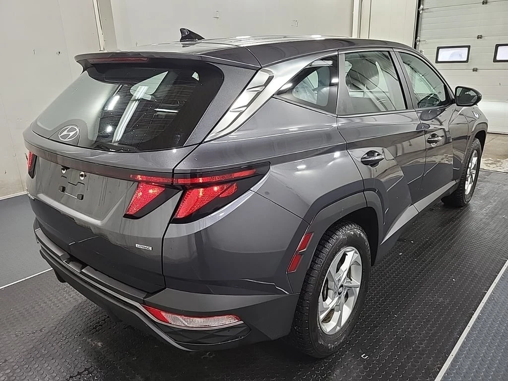 Hyundai Tucson * Essential AWD * CARFAX * БЕЗ ПЪРВОНАЧАЛНА ВНОСКА - изображение 10