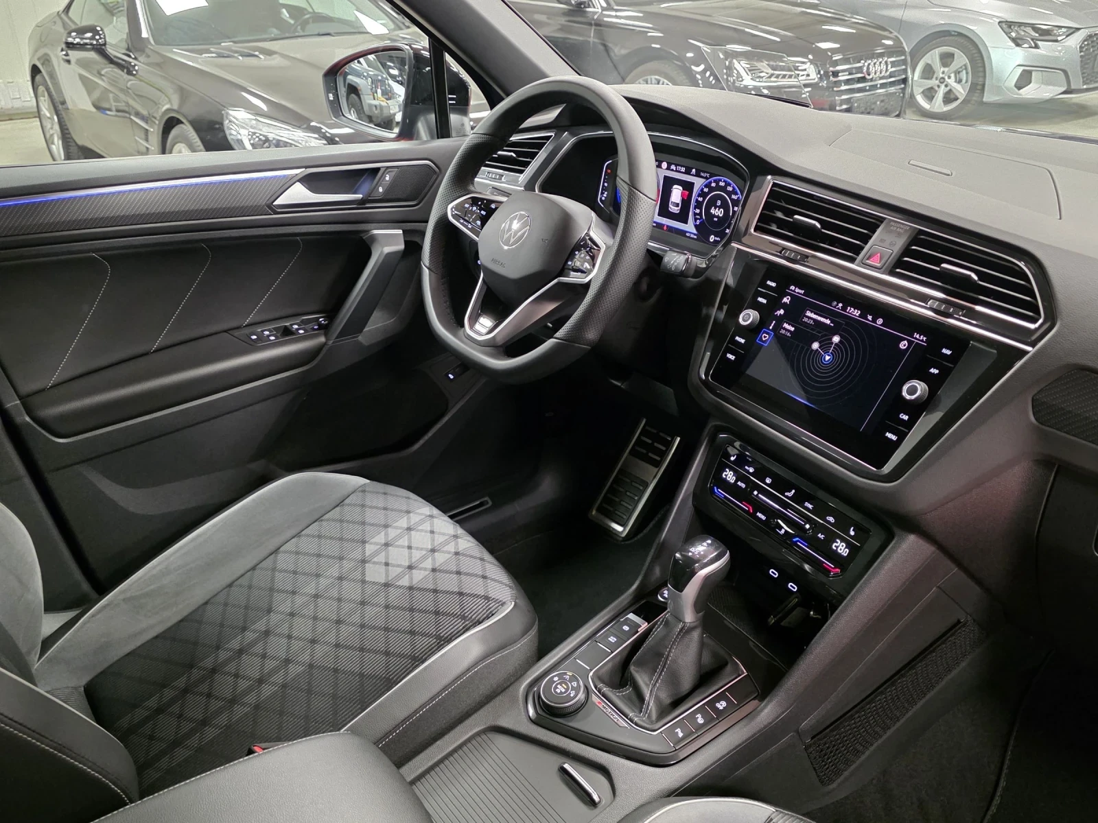 VW Tiguan R-line | 2.0TSI | DSG7 | 4 Motion | 40000�� | Mobile.bg � ����������� 14