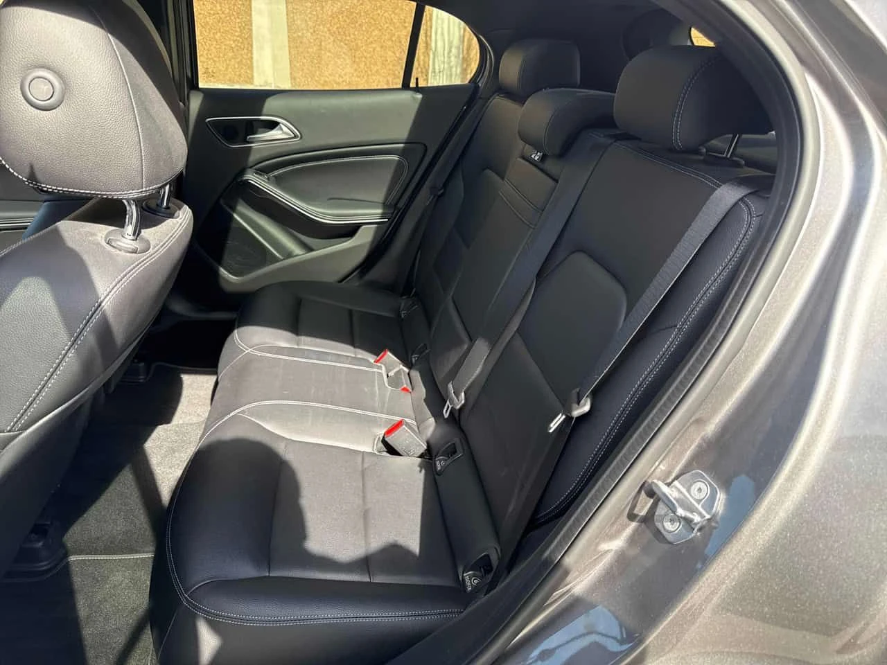 Mercedes-Benz GLA 250 4MATIC SUV/CARFAX/ПАНОРАМА/ПОДГРЕВИ, снимка 10 - Автомобили и джипове - 53933939