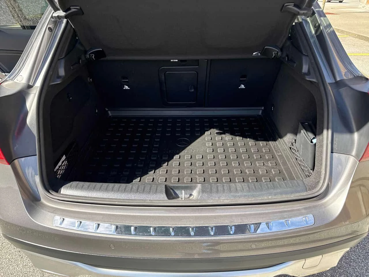 Mercedes-Benz GLA 250 4MATIC SUV/CARFAX/ПАНОРАМА/ПОДГРЕВИ, снимка 11 - Автомобили и джипове - 53933939