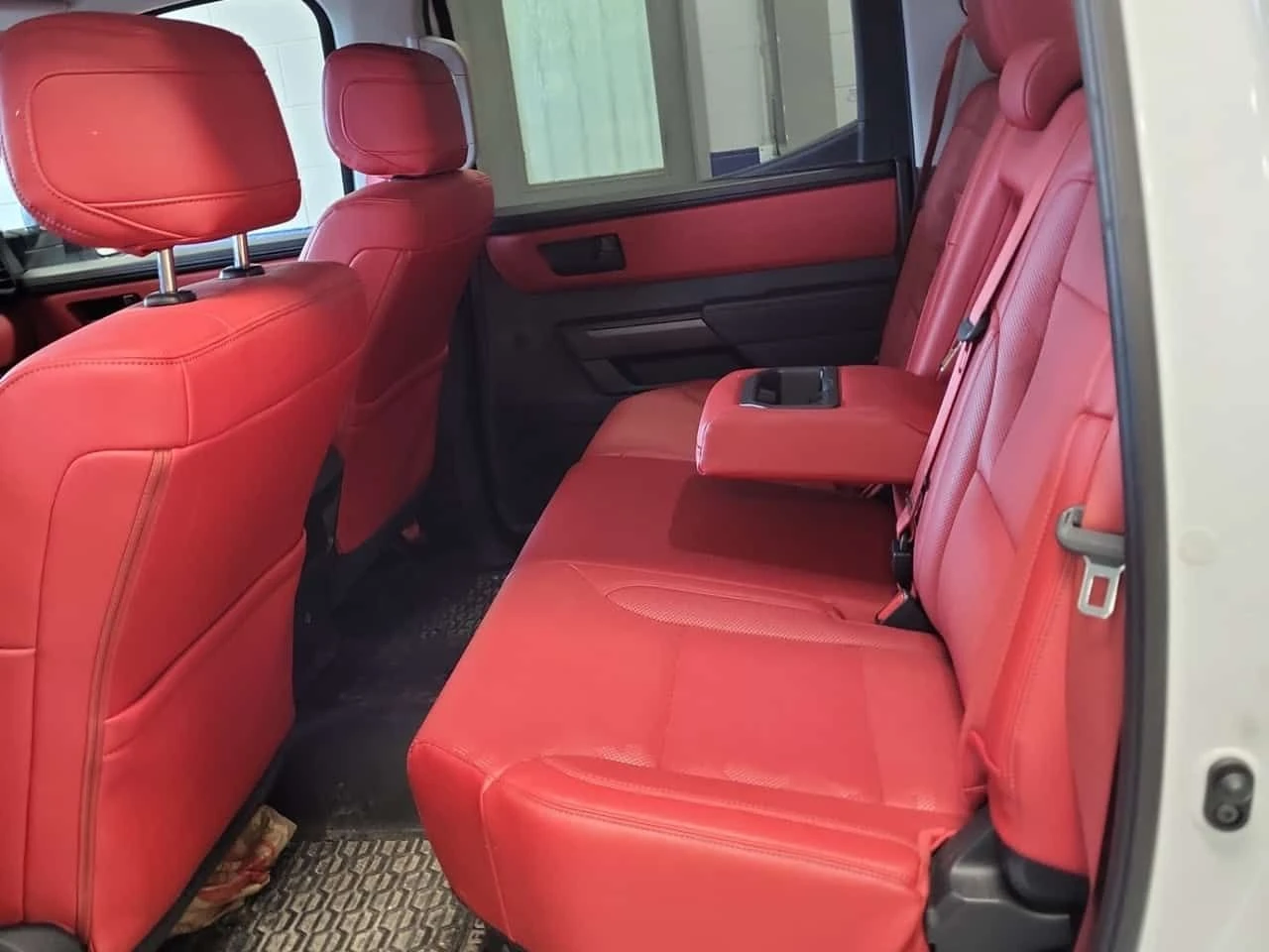Toyota Tundra  LIMITED HYBRID CREW CAB SHORT BED , снимка 12 - Автомобили и джипове - 54465893