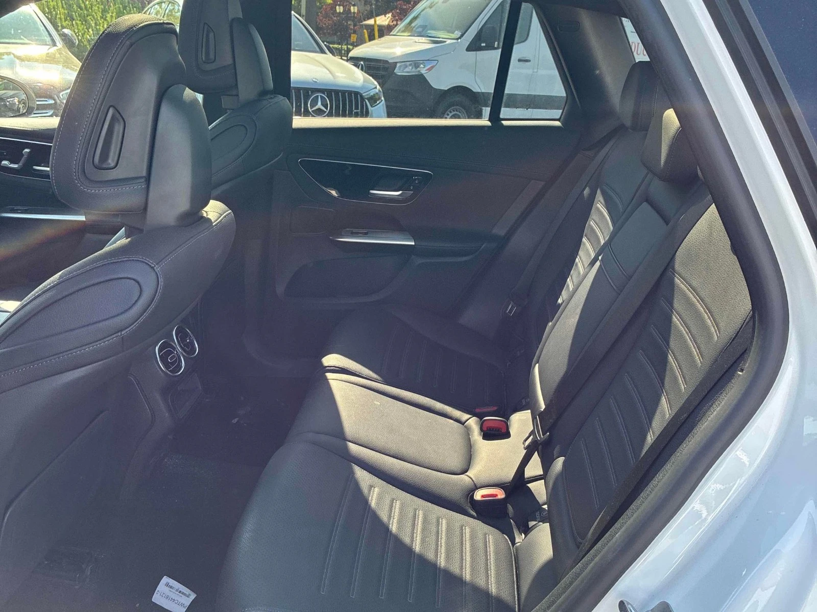 Mercedes-Benz GLC 300 AMG PKG ЦЕНА ДО БЪЛГАРИЯ АВТОКРЕДИТ, снимка 10 - Автомобили и джипове - 55663157
