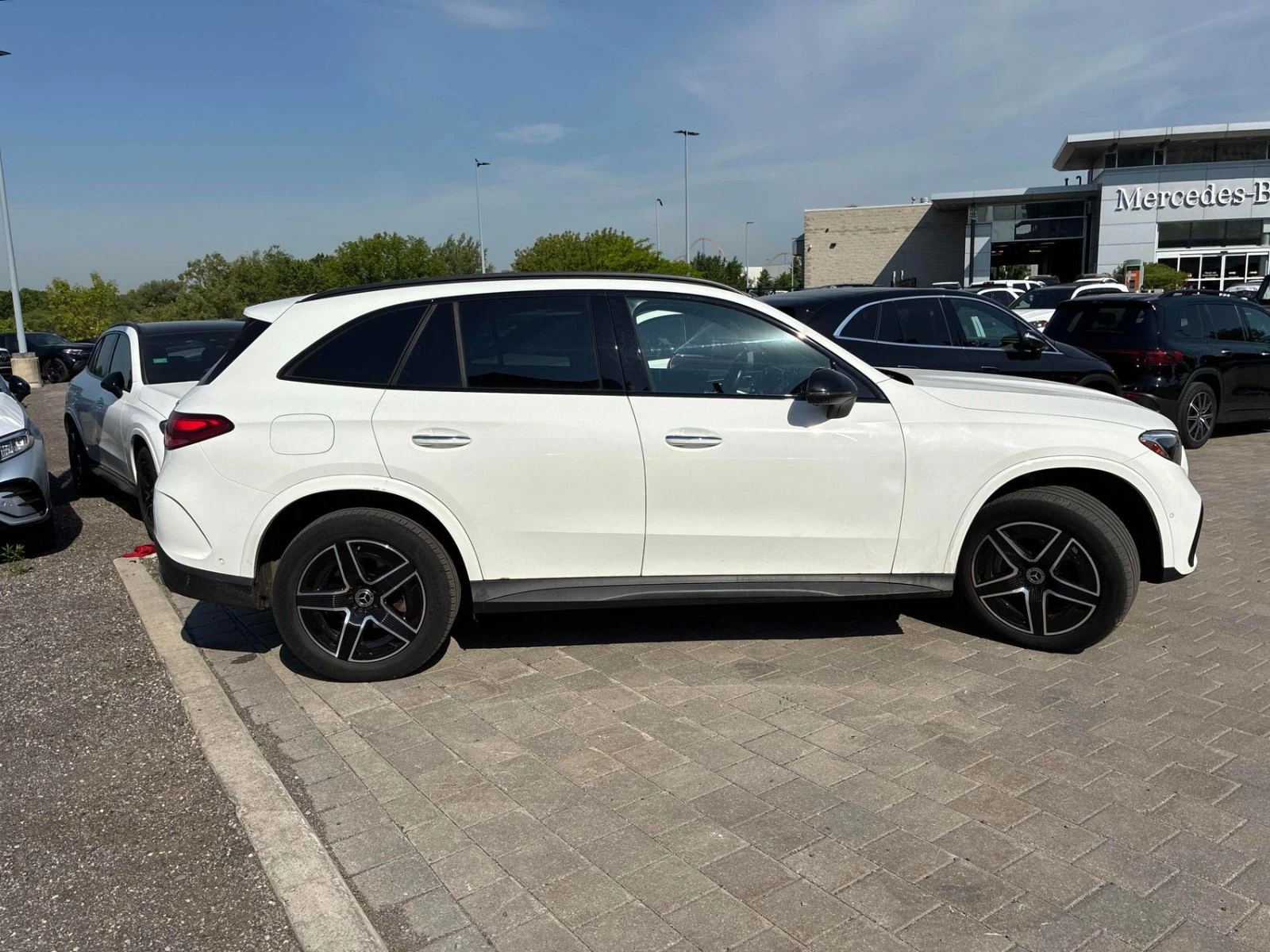 Mercedes-Benz GLC 300 AMG PKG ЦЕНА ДО БЪЛГАРИЯ АВТОКРЕДИТ, снимка 5 - Автомобили и джипове - 55663157