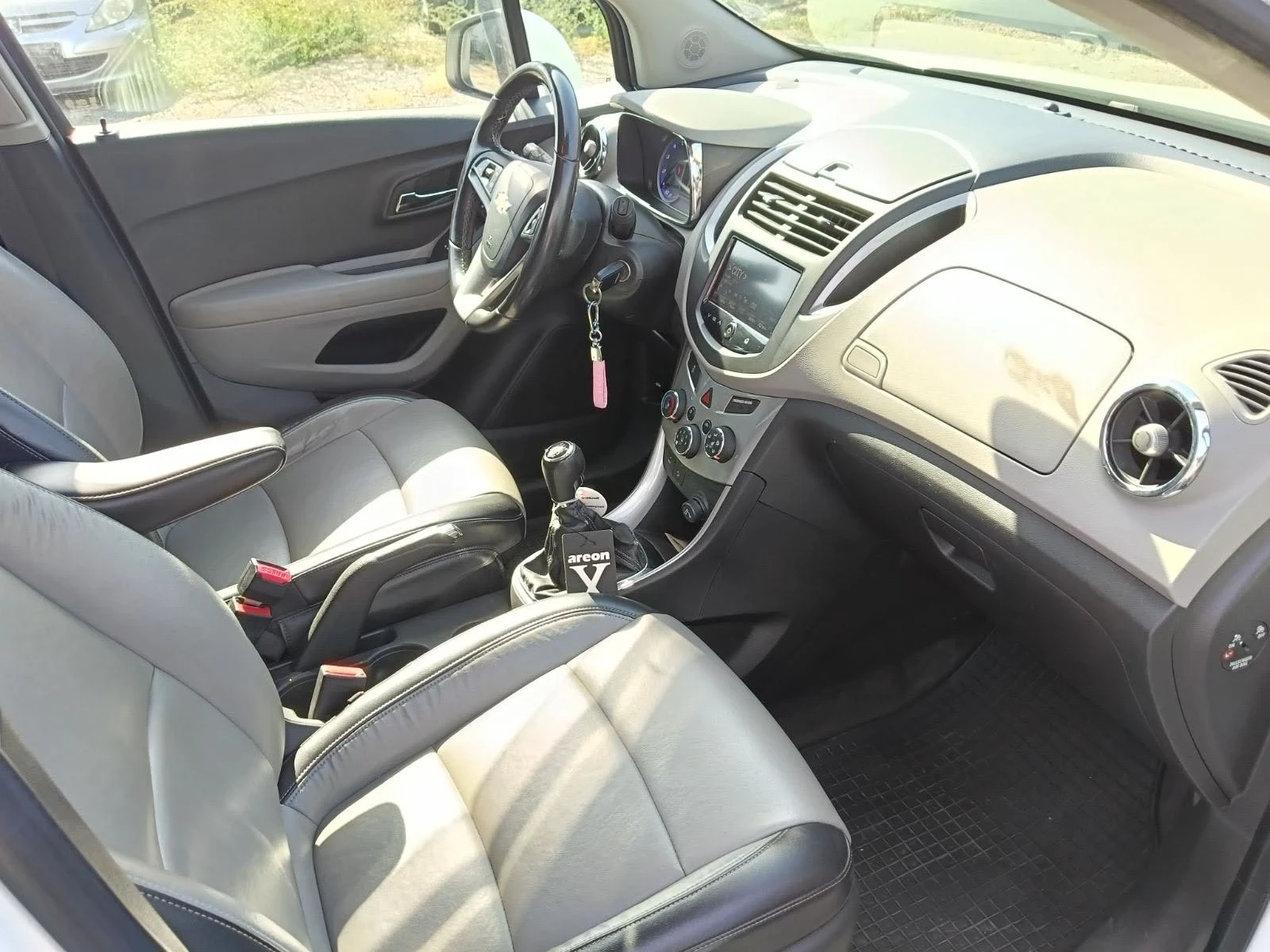 Chevrolet Trax, снимка 9 - Автомобили и джипове - 56427254
