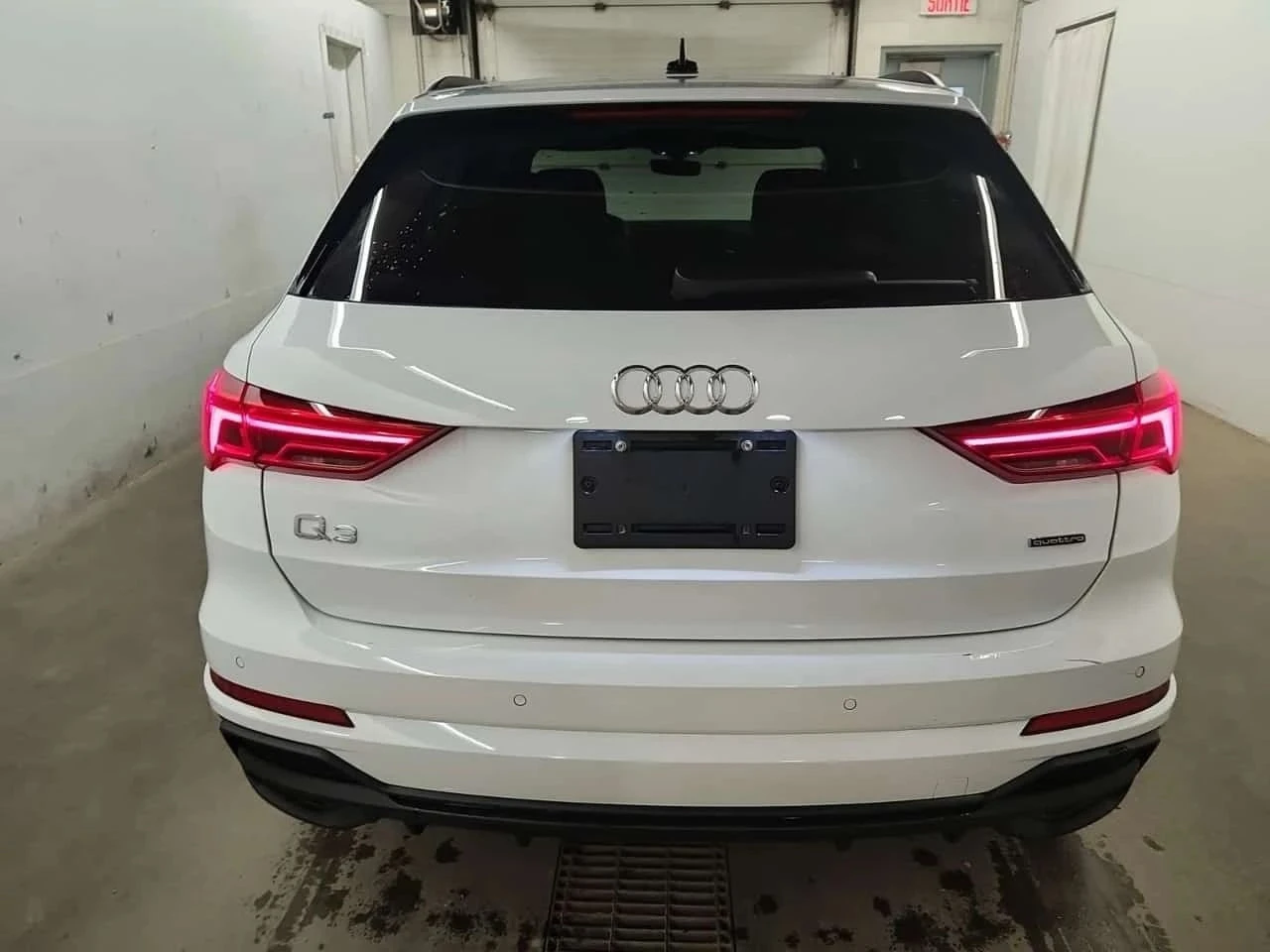 Audi Q3, снимка 16 - Автомобили и джипове - 56737637
