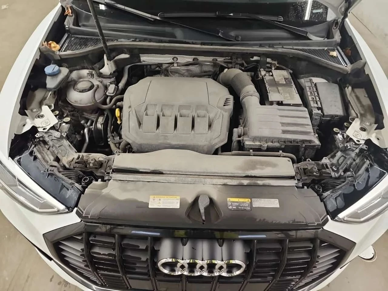 Audi Q3, снимка 15 - Автомобили и джипове - 56737637