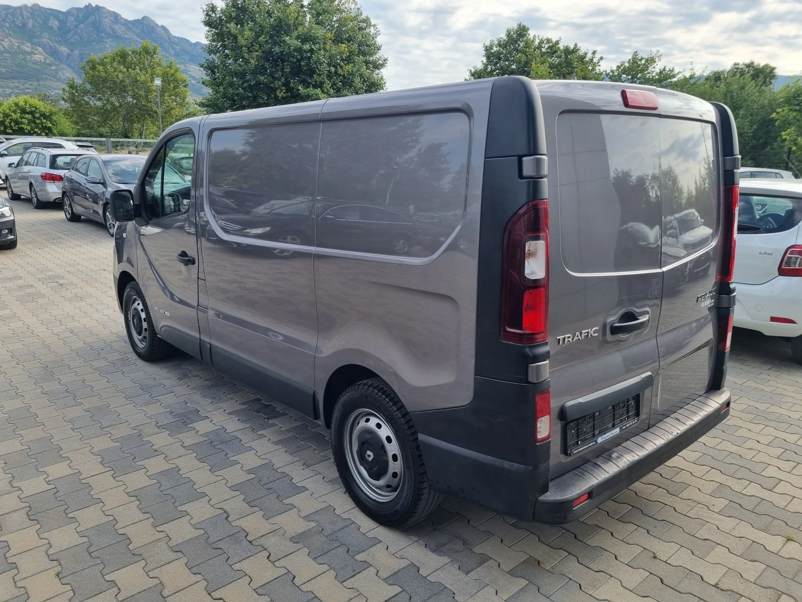 Renault Trafic 1.6DCi-120ps* 6 СКОРОСТИ* 207хил.км* 2014г. EURO 5 - изображение 4