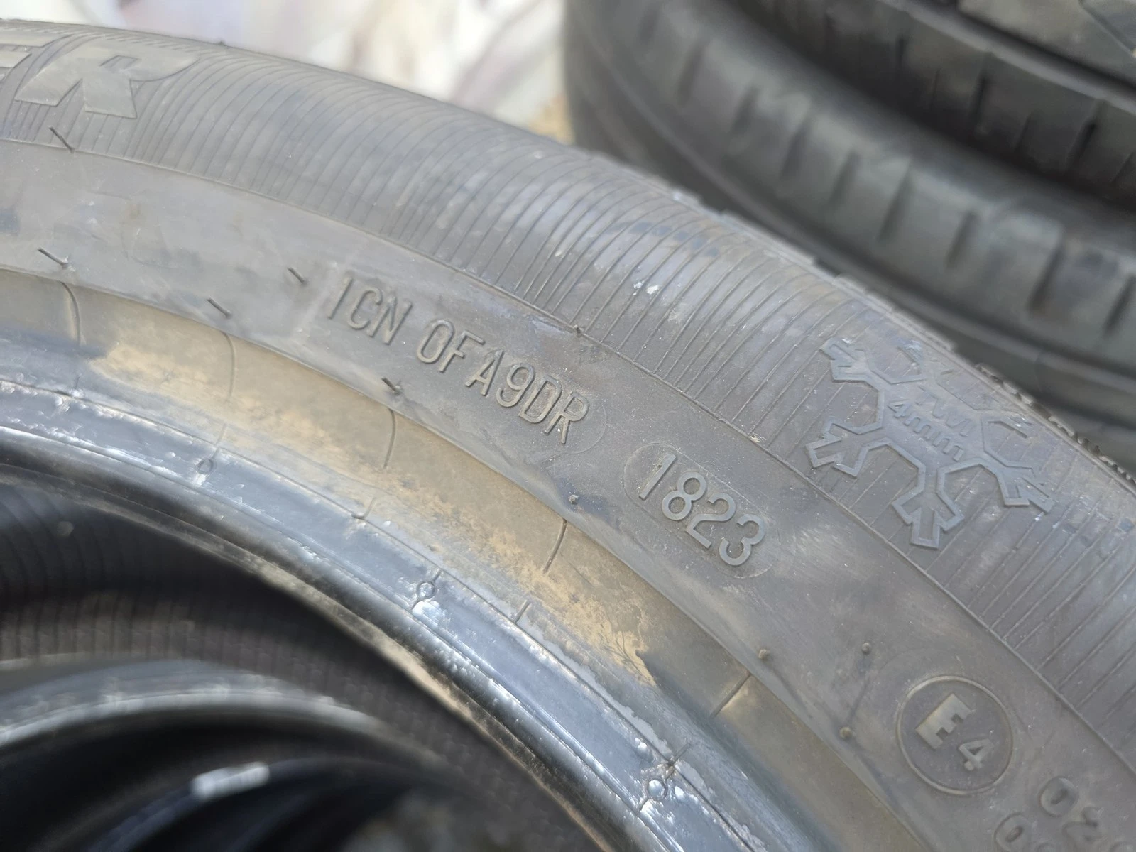 Гуми Зимни 215/55R17, снимка 9 - Гуми и джанти - 56726133