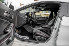 Mercedes-Benz CLA 220 2.2CDI-AMG-AGILITY-FACE-CARPLAY-ASSIST-AMBIENT-TOP, снимка 12