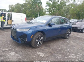 ������ BMW iX