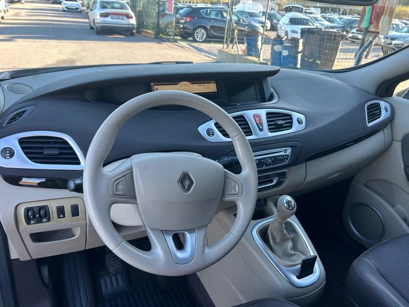 Renault Scenic 1.5DCiXMod Luxe, снимка 17 - Автомобили и джипове - 46356201