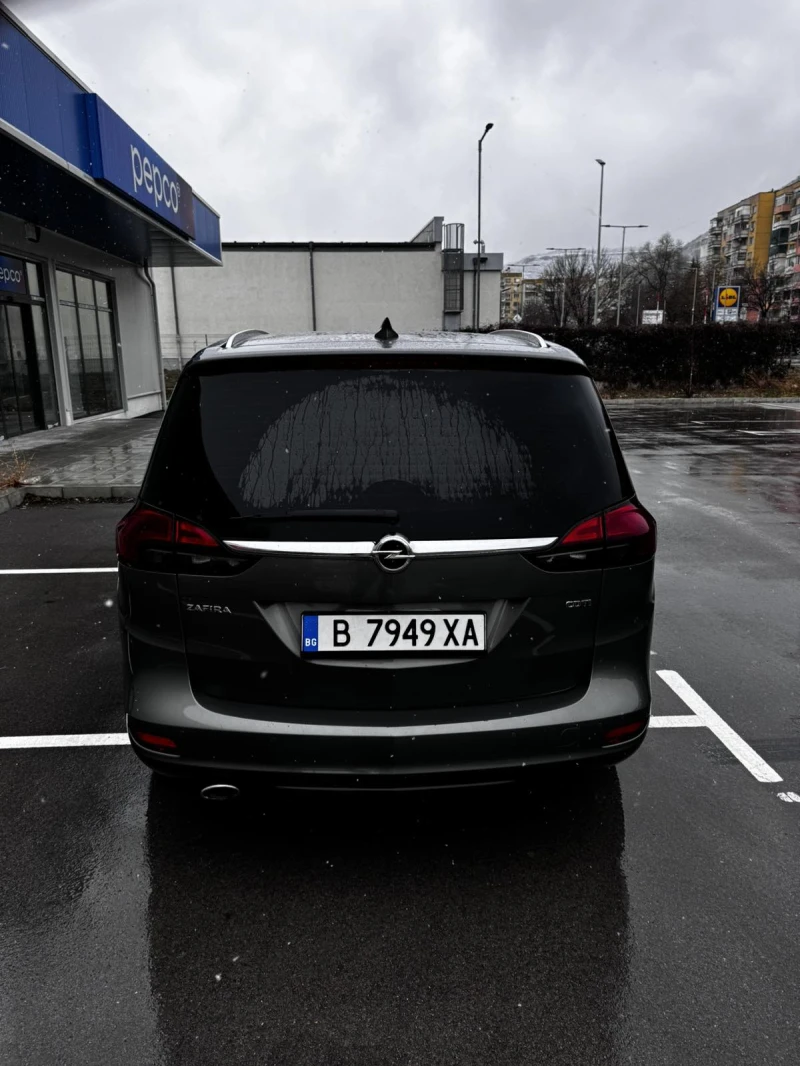 Opel Zafira 2.0, снимка 3 - Автомобили и джипове - 48656406