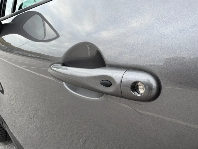 Renault Captur 1.2 i ENERGY INTENSE - AUTO/ NAVI/ CAMERA/ EURO 6B, снимка 16 - Автомобили и джипове - 52055270