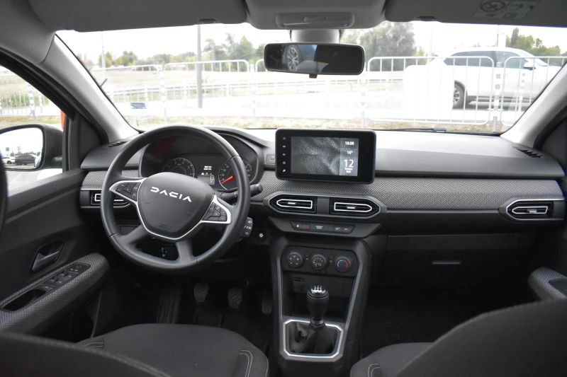 Dacia Logan 1.0i - ГАРАНЦИОНЕН, снимка 6 - Автомобили и джипове - 52829733