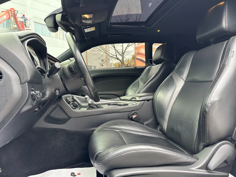 Dodge Challenger Подгрев/Обдухване/Дистроник, снимка 8 - Автомобили и джипове - 52373920