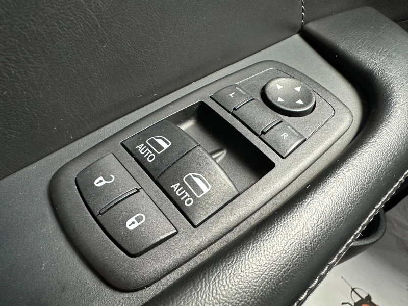 Dodge Challenger Подгрев/Обдухване/Дистроник, снимка 16 - Автомобили и джипове - 52373920