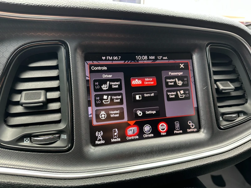 Dodge Challenger Подгрев/Обдухване/Дистроник, снимка 12 - Автомобили и джипове - 52373920