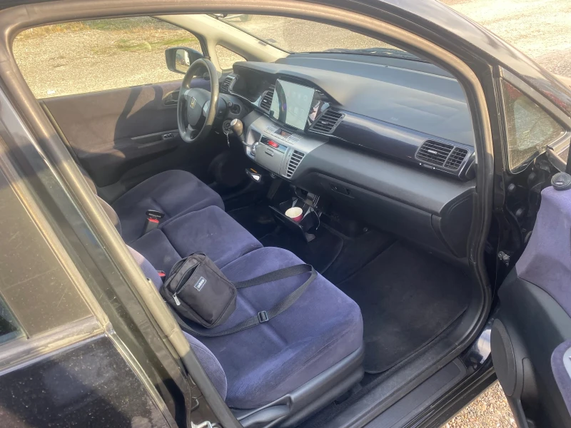 Honda Fr-v, снимка 7 - Автомобили и джипове - 52534521