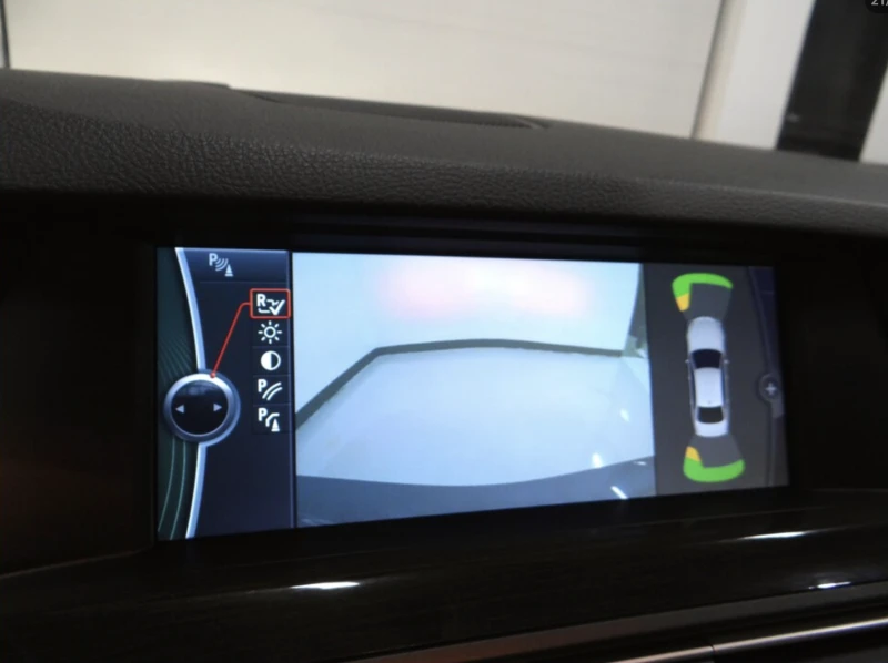 BMW M5 PANO / ALCANTARA ROOF / HUD / ОБДУХ, снимка 14 - Автомобили и джипове - 52661891