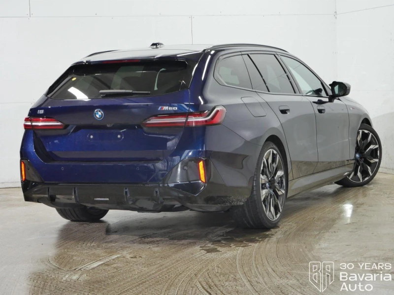 BMW i5 M60 xDrive Touring, снимка 3 - Автомобили и джипове - 52788045