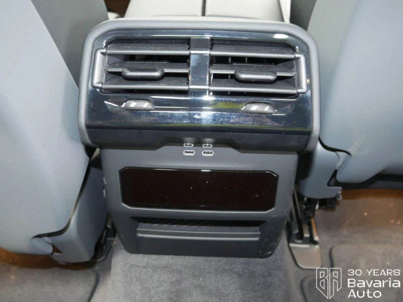 BMW i5 M60 xDrive Touring, снимка 13 - Автомобили и джипове - 52788045