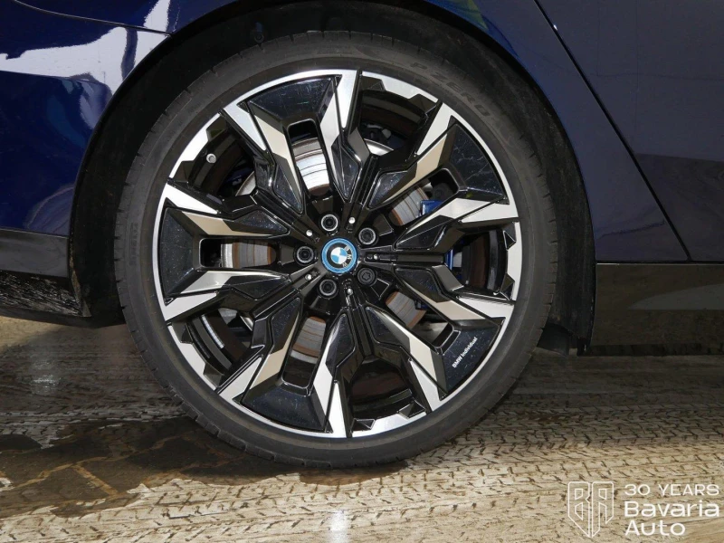 BMW i5 M60 xDrive Touring, снимка 16 - Автомобили и джипове - 52788045
