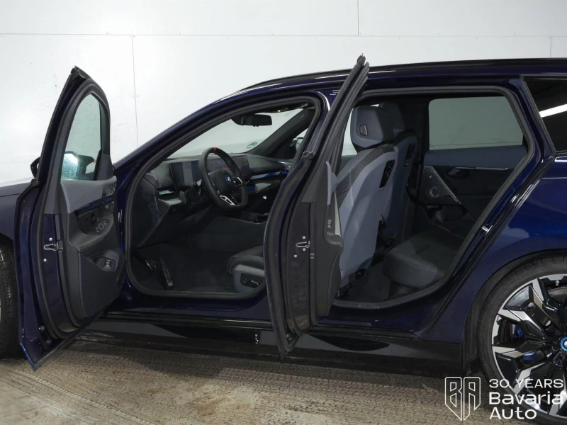 BMW i5 M60 xDrive Touring, снимка 5 - Автомобили и джипове - 52788045