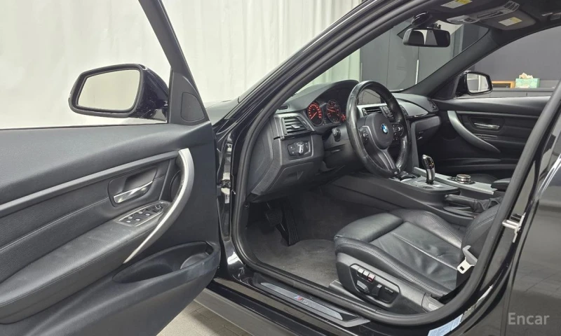 BMW 320, снимка 11 - Автомобили и джипове - 52875218