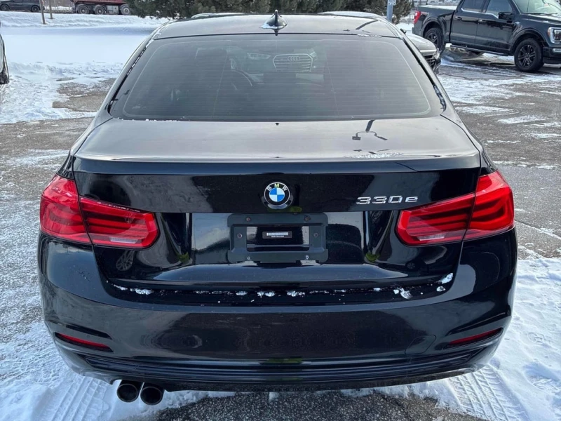 BMW 330 * 330e * CARFAX * ЦЕНА ДО БГ, снимка 4 - Автомобили и джипове - 53248846