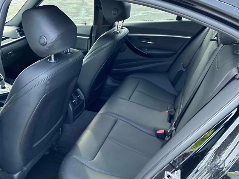 BMW 330 * 330e * CARFAX * ЦЕНА ДО БГ, снимка 11 - Автомобили и джипове - 53248846