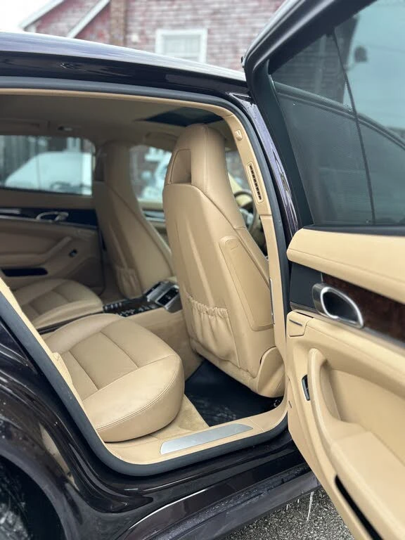 Porsche Panamera 4S* АвтоКредит* (Цена до БГ) , снимка 11 - Автомобили и джипове - 53396326