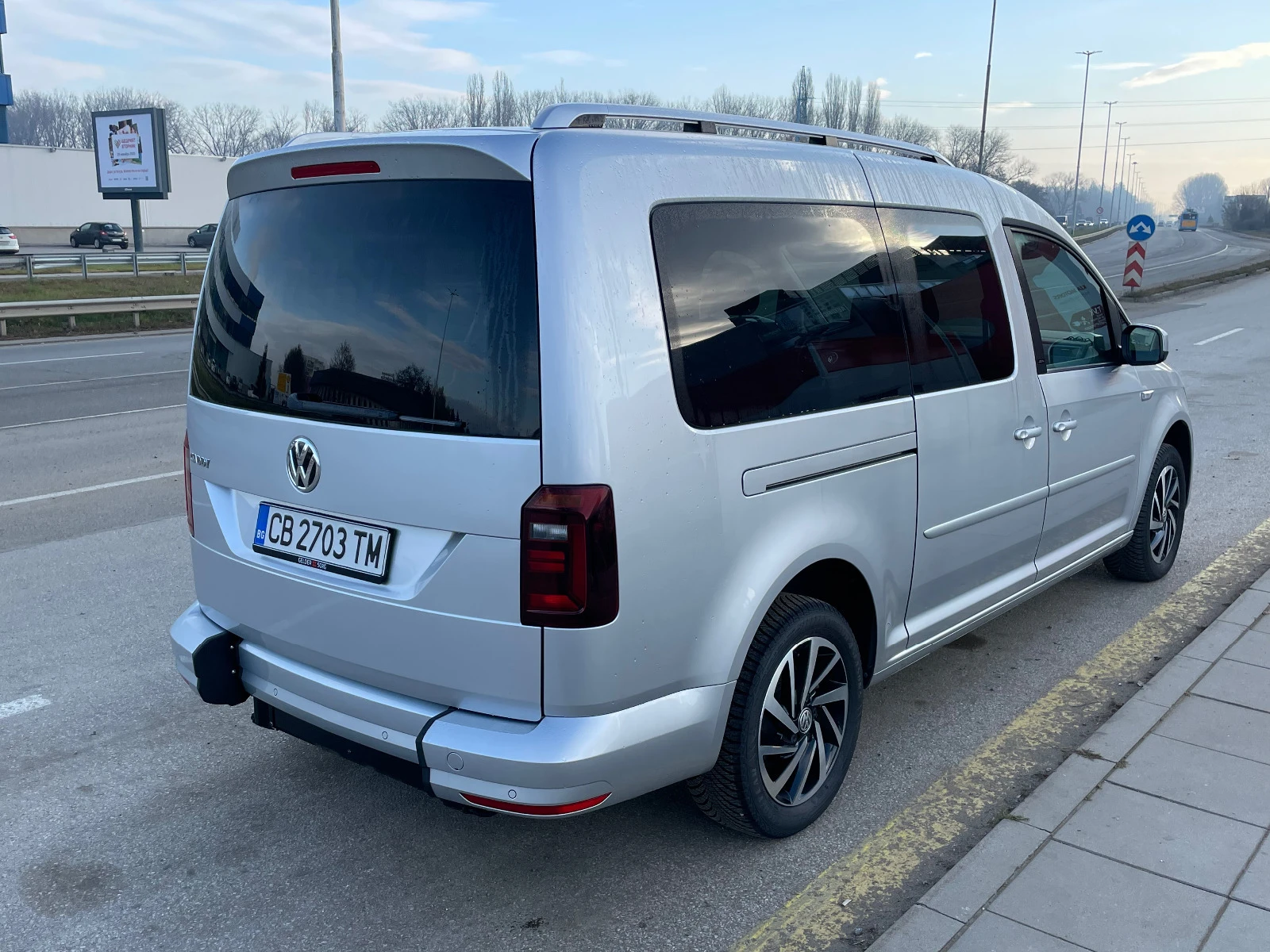 VW Caddy 9250км. ЧИСТО НОВ - изображение 5