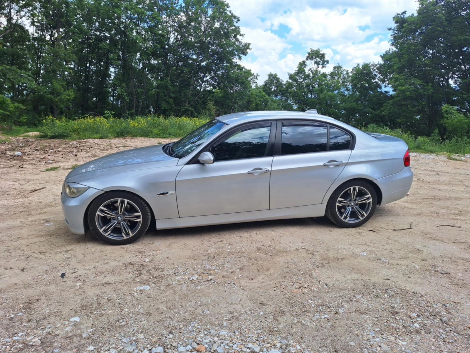 BMW 320 E90 - изображение 2