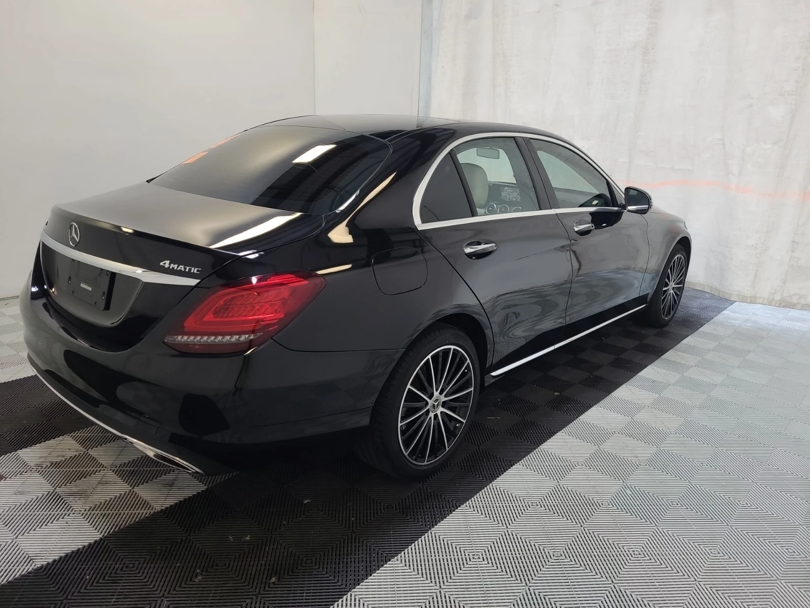 Mercedes-Benz C 300 (ЦЕНА ДО БЪЛГАРИЯ) * CARFAX*  - изображение 4