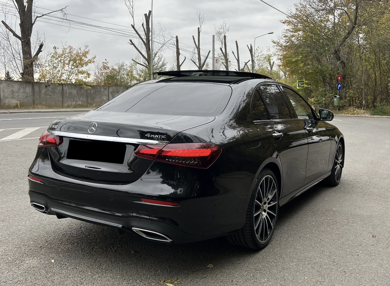 Mercedes-Benz E 450 4M Designo AMG Line/360/Burmester/Digital - изображение 2
