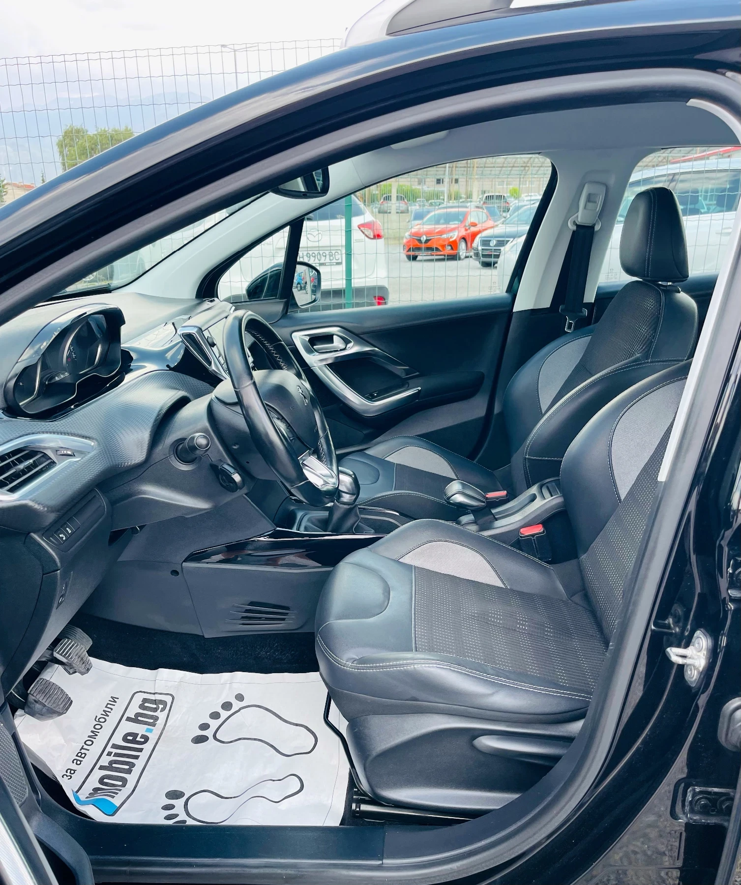 Peugeot 2008 1.6 Blue HDi Allure * Кожа* Навигация* Камера - изображение 9