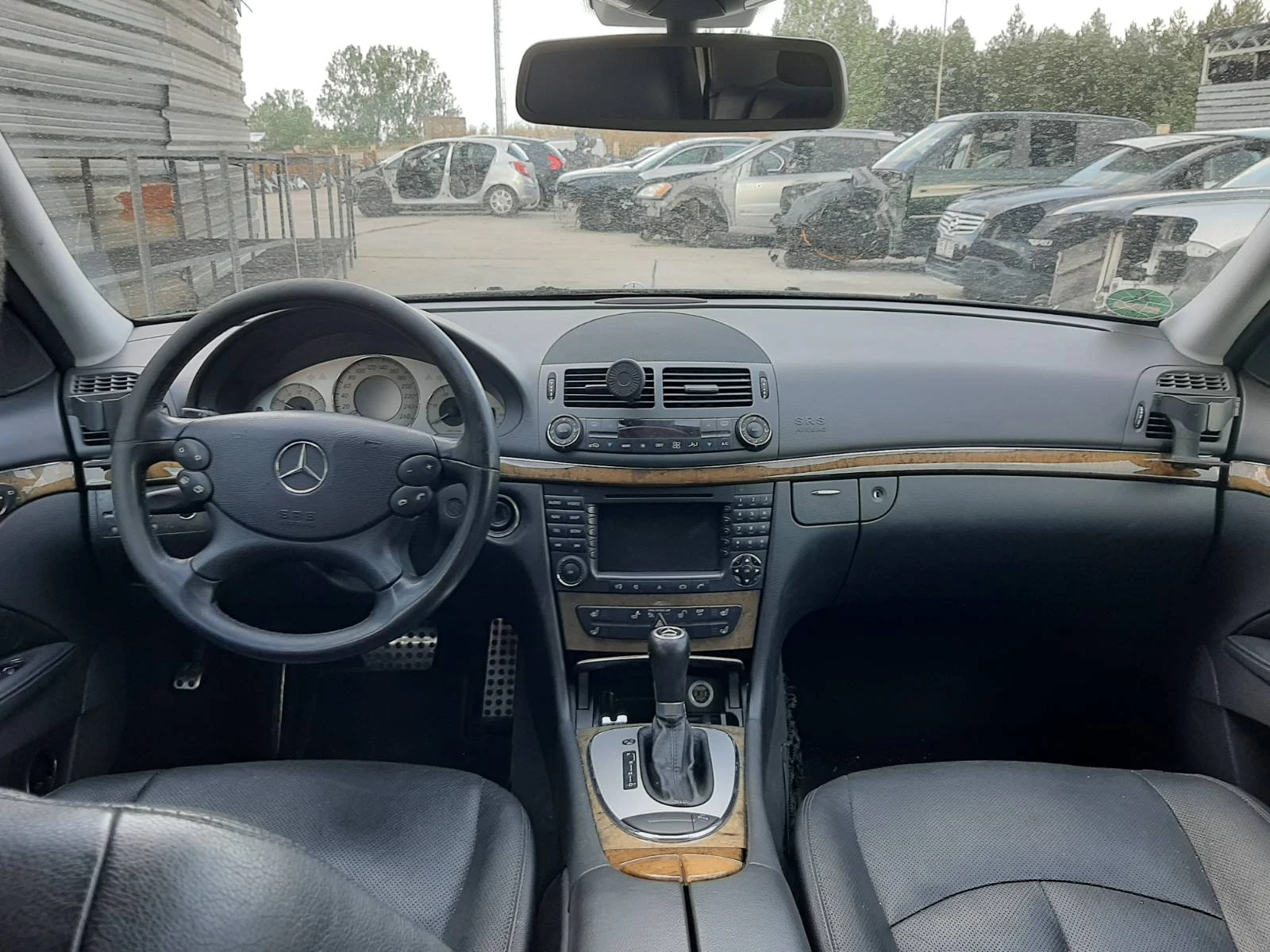 Mercedes-Benz E 320  - изображение 6