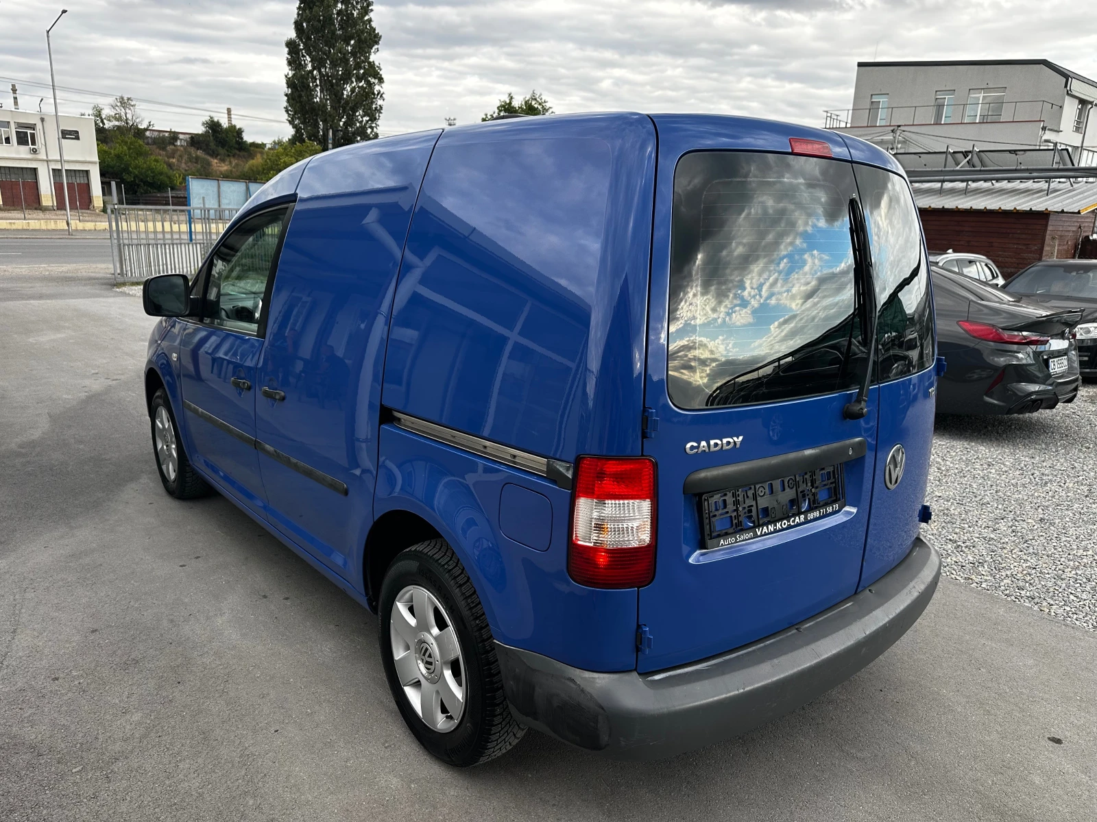 VW Caddy 1.9TDI 105к.с DSG - изображение 3