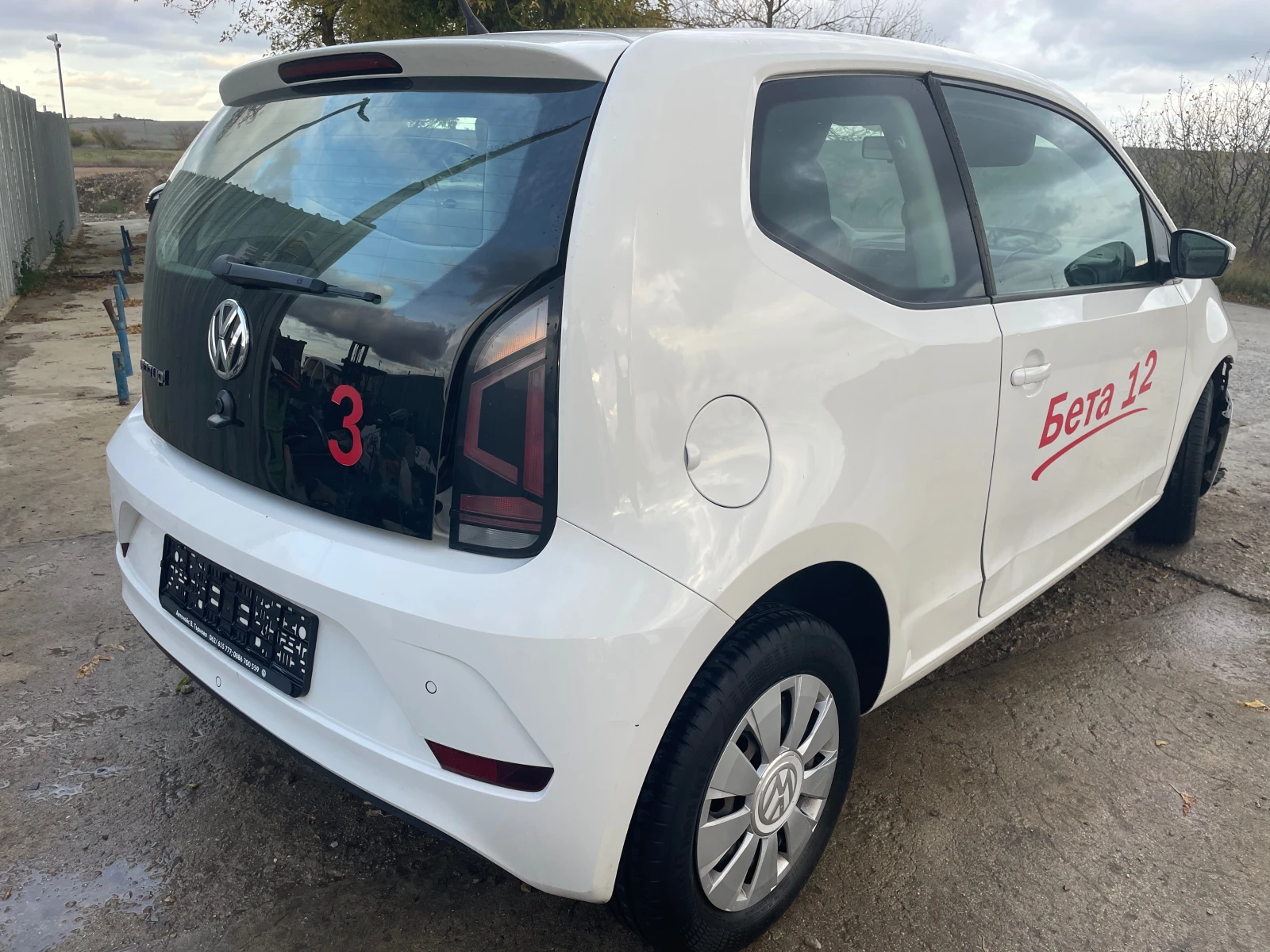 VW Up 1.0 EcoFuel - изображение 6