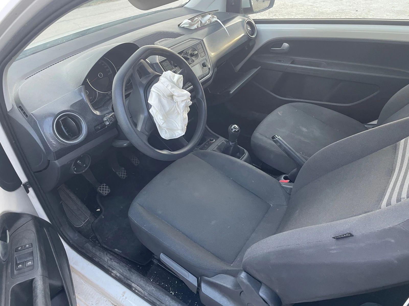 VW Up 1.0 EcoFuel - изображение 7